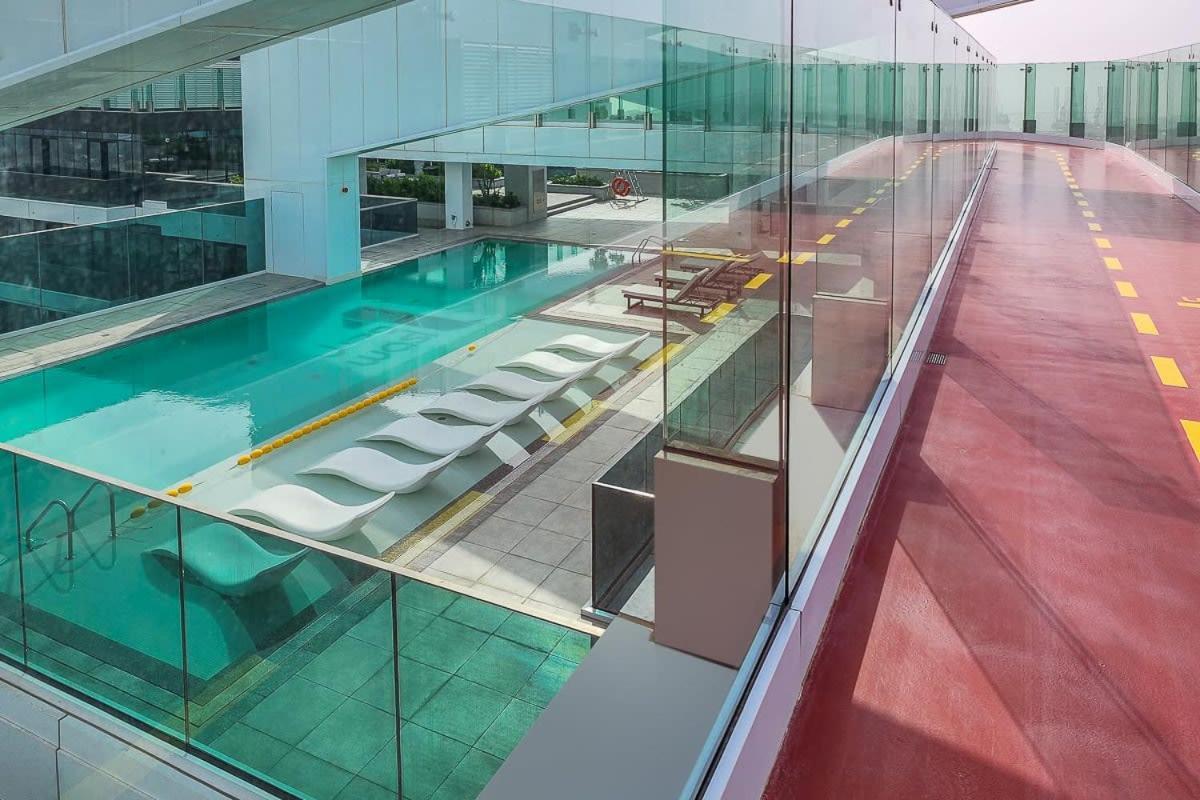 Frank Porter - 1 Residences Apartment Dubai